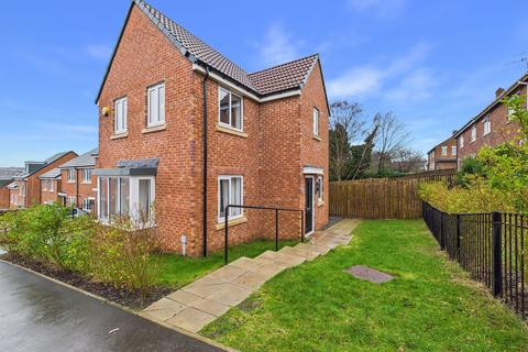3 bedroom detached house for sale, Elm Road, Blaydon-On-Tyne, NE21
