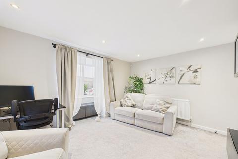3 bedroom detached house for sale, Elm Road, Blaydon-On-Tyne, NE21