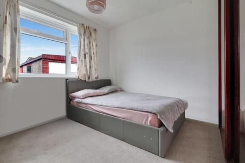 2 bedroom semi-detached bungalow for sale, Pentland Grove, Wakefield, West Yorkshire, WF2
