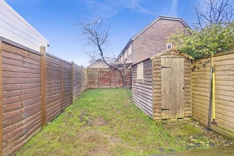 2 bedroom terraced house for sale, Pearson Close, Aylesbury HP19