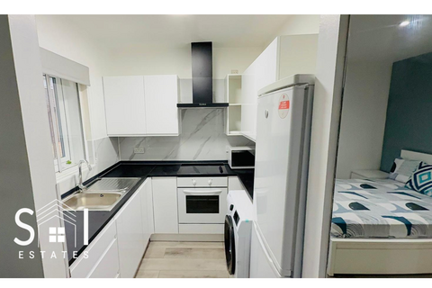 Studio to rent, Brendon Close, Harlington, Hayes, UB3 5NH