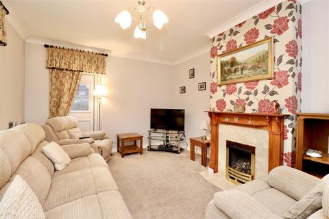 2 bedroom detached bungalow for sale, Rowan Court, Pocklington, York