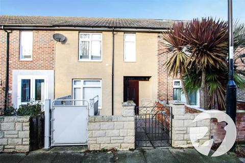 3 bedroom terraced house for sale, Charminster Road, London, SE9