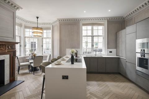 2 bedroom apartment to rent, Charles Street, London, W1J