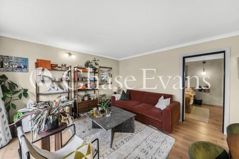 1 bedroom flat for sale, Queen Of Denmark Court, Rotherhithe, London, SE16