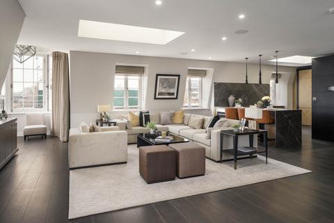 3 bedroom apartment to rent, Charles Street, London, W1J