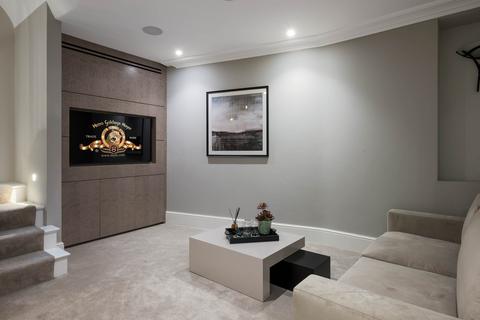 2 bedroom apartment to rent, Charles Street, London, W1J