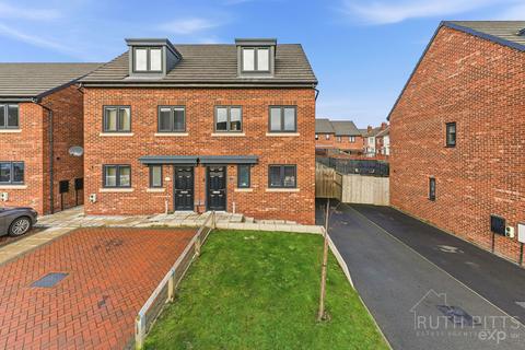 3 bedroom semi-detached house for sale, Pontefract WF9