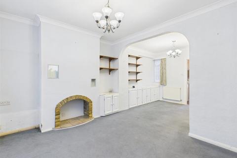 3 bedroom end of terrace house for sale, Selby Chase, Ruislip HA4