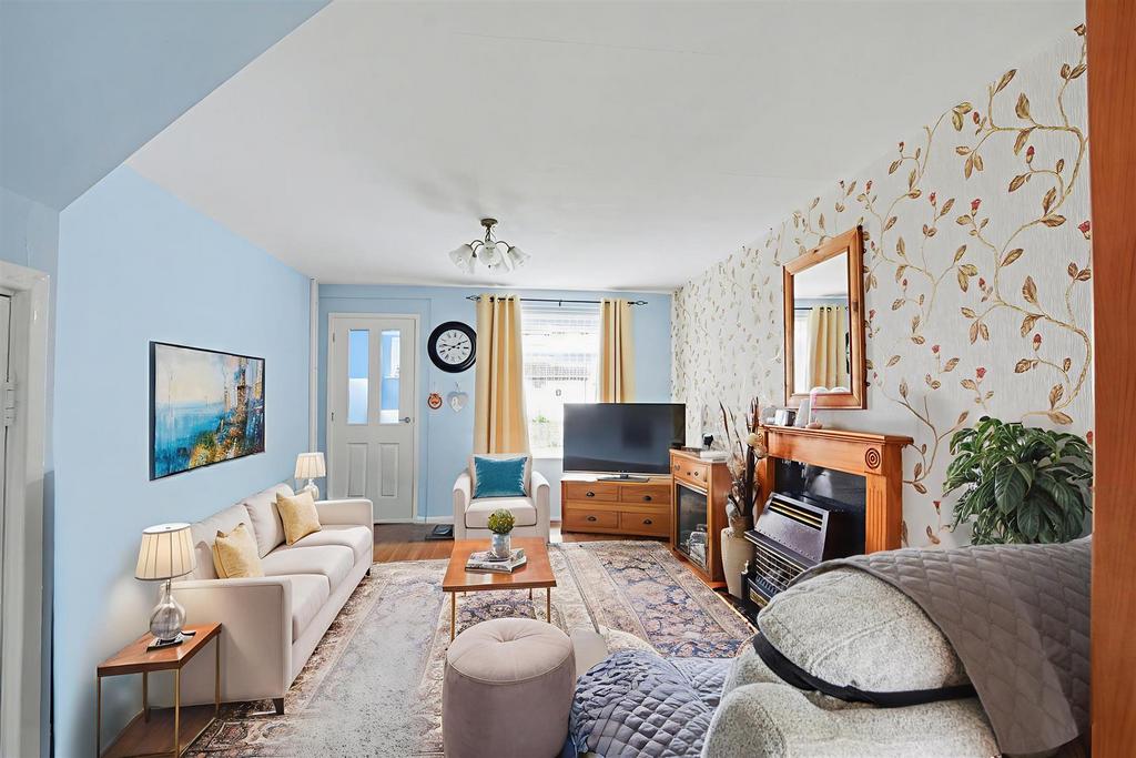 Lounge 1 - Living Room - Standard - 2.jpeg