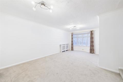4 bedroom link detached house to rent, Hinstock Close, Farnborough, Hampshire, GU14