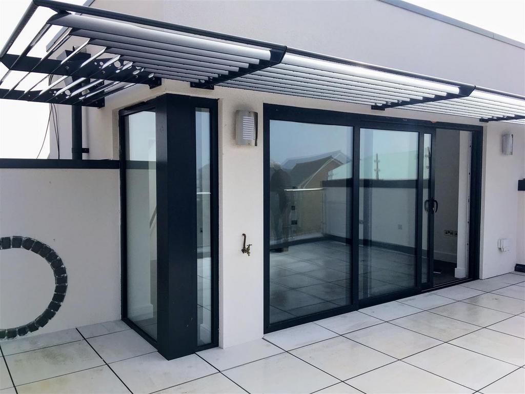 Top Floor Balcony.JPG