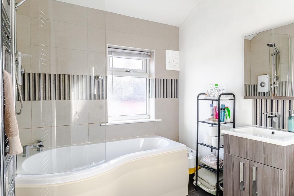 Bathroom1