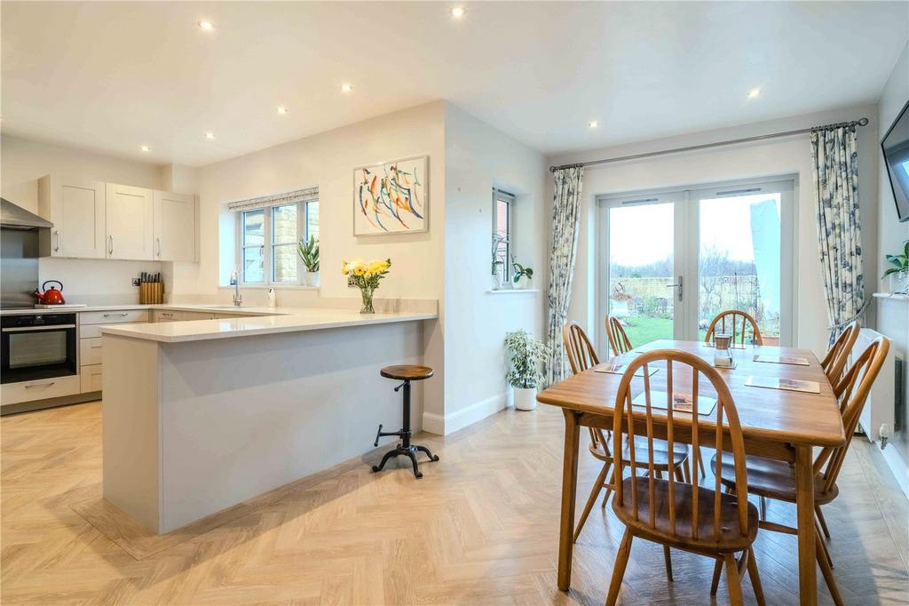 Kitchen/Dininng