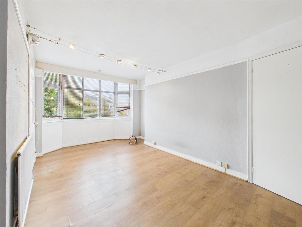 CAM05080 G0-PR0253-STILL013.jpg