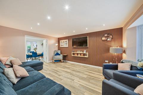 4 bedroom detached house for sale, Moseley Beck Crescent, Cookridge