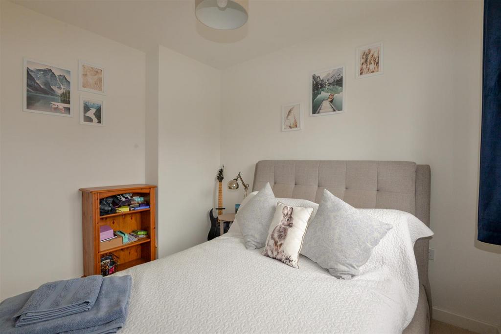 Bedroom2 2.jpg