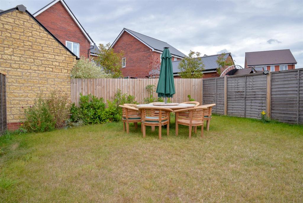 Rear Garden 2.jpg