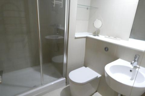 3 bedroom apartment to rent, Parkview Apartments Chrisp Street, London E14