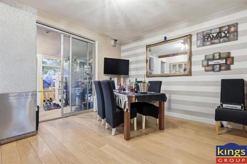 3 bedroom terraced house for sale, Guildford Road, Walthamstow