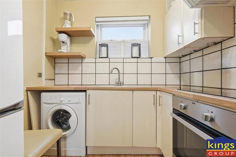 3 bedroom terraced house for sale, Guildford Road, Walthamstow