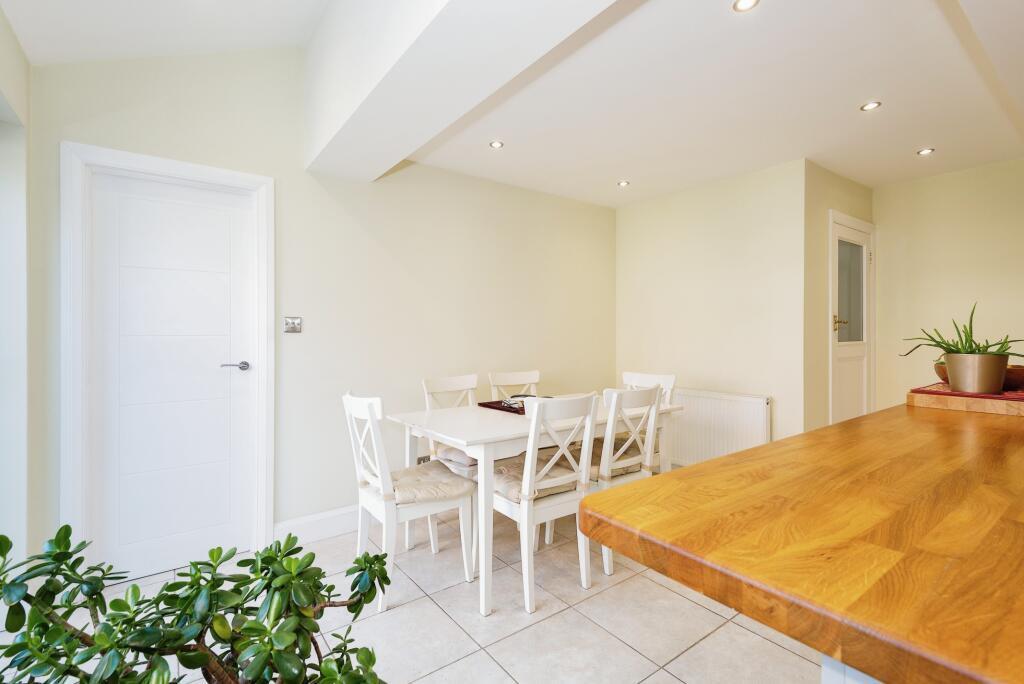 Dining Area.jpeg