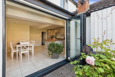 undefined, KINGSTON ROAD, LEATHERHEAD, KT22