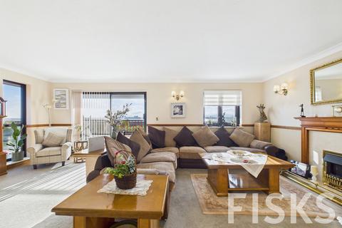 4 bedroom detached house for sale, Eastern Esplanade, Canvey Island, SS8