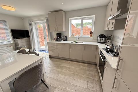 undefined, Hill Crest Road, Burton on Trent DE13