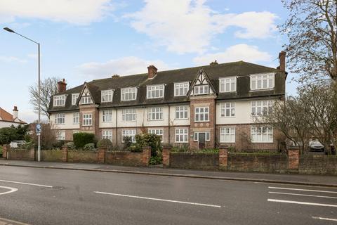 2 bedroom apartment for sale, Portsmouth Road, Surbiton KT6