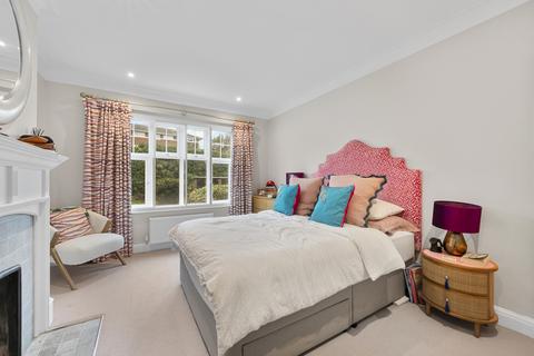 2 bedroom apartment for sale, Portsmouth Road, Surbiton KT6
