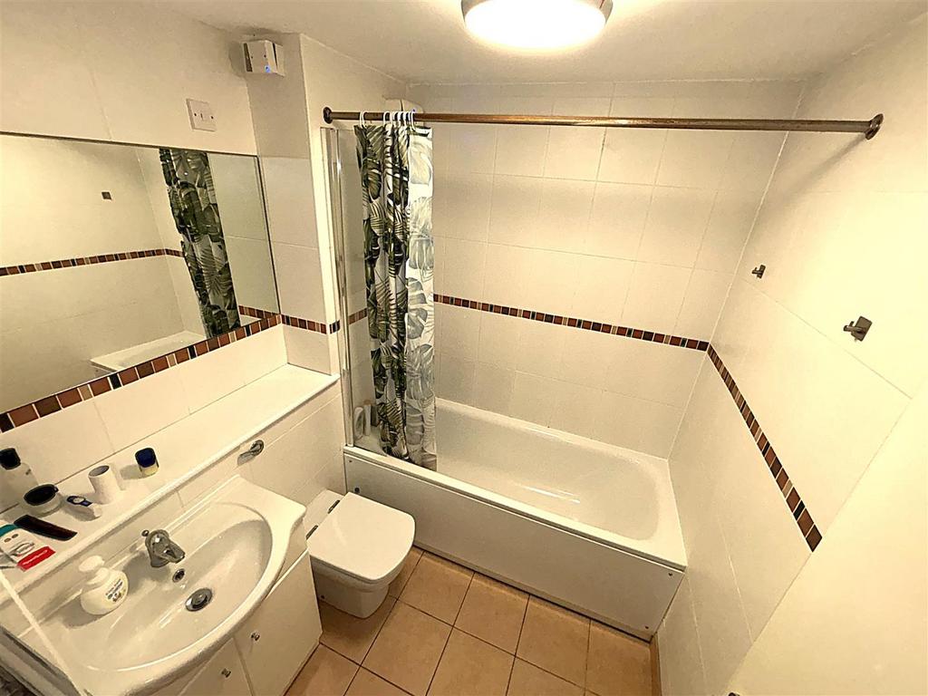 Family bathroom