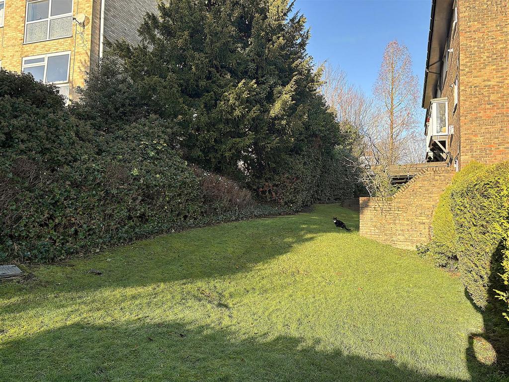 COMMUNAL GARDENS, GARAGE &amp; PARKING