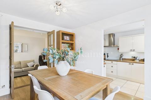 3 bedroom semi-detached house for sale, Brent Lane, Kent DA1