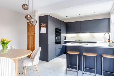 3 bedroom semi-detached house for sale, St. Martins Grove, Leeds LS7