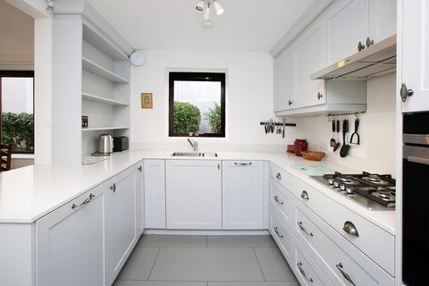 2 bedroom flat for sale, Exe Street, Topsham, Devon, EX3