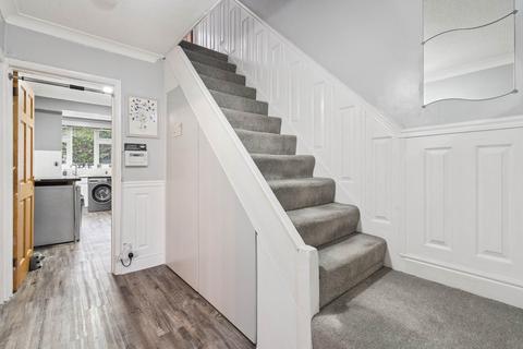 3 bedroom end of terrace house for sale, Herne Road, Bushey