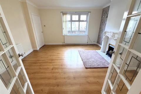 3 bedroom semi-detached house to rent, Oxford Road, Hartlepool