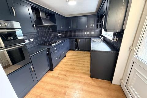 3 bedroom semi-detached house to rent, Oxford Road, Hartlepool