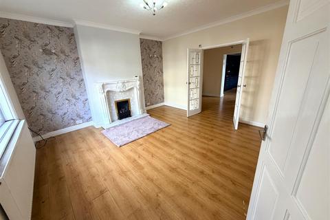 3 bedroom semi-detached house to rent, Oxford Road, Hartlepool