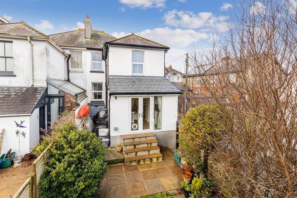 A03 - 18 Waverley Road Kingsbridge - 260112