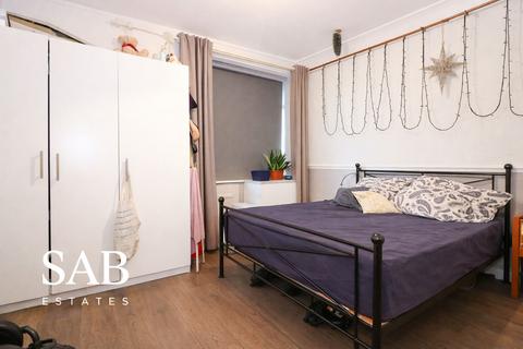 4 bedroom end of terrace house to rent, Pembroke Road, Greenford, UB6