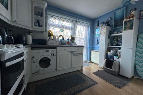 2 bedroom end of terrace house for sale, Sycamore Grove, London, SE6