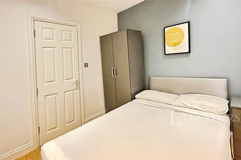 1 bedroom in a house share to rent, High Town Road, Luton, Bedfordshire, LU2