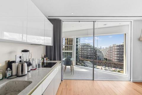 1 bedroom flat for sale, Oakley House, London SW11