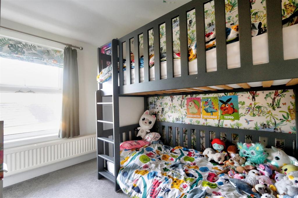 Bedroom 2a.jpg