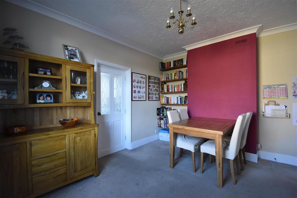 Dining Room 3.JPG