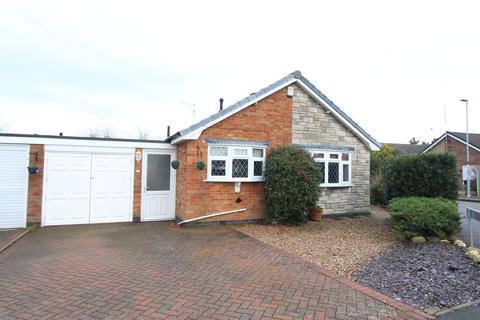 3 bedroom bungalow for sale, Yew Tree Close, Lutterworth LE17