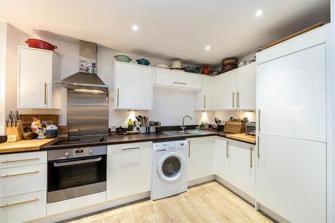 1 bedroom flat for sale, Sancroft Street, London SE11