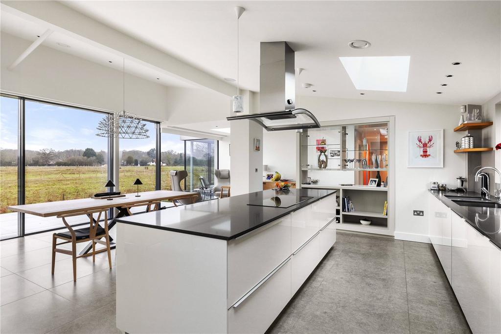 Kitchen/Dining